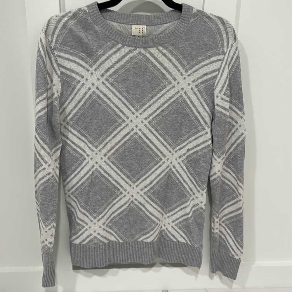 A New Day grey and white patterned sweater